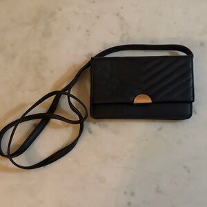 Chic Black Chevron Crossbody Bag